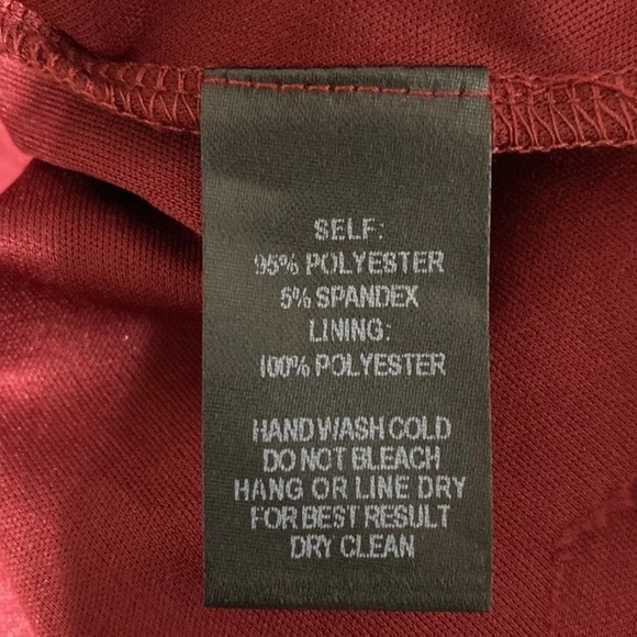 Lulu's Burgundy V-Neck Sleeveless Minimalist Maxi Trumpet Gown Dress Size Medium - Picture 8 of 8